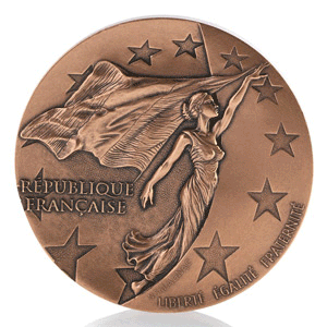 Création de la médaille du Président du Sénat – 2013