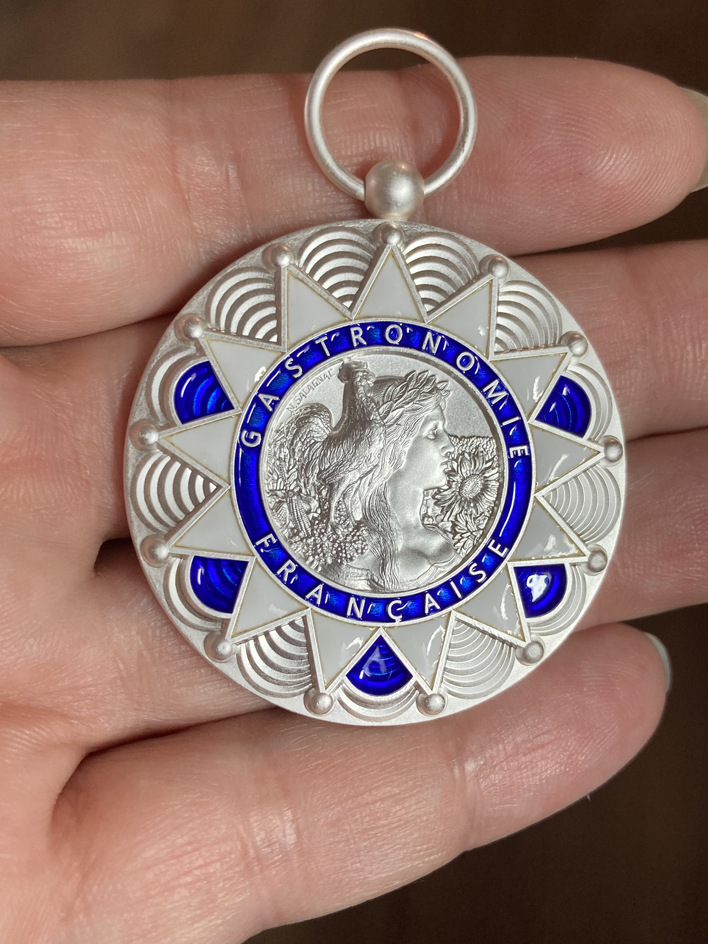 Création d’une médaille pour le rayonnement de la Gastronomie française